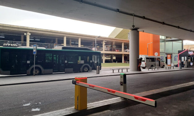 Jak dojechać z lotniska do centrum?