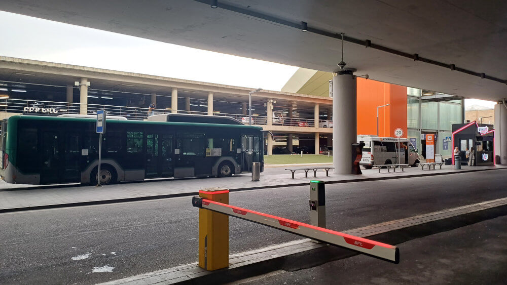 Jak dojechać z lotniska do centrum?